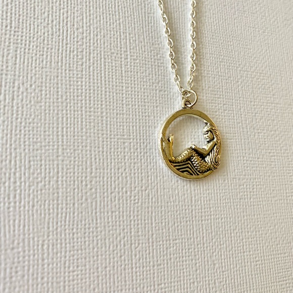 Mermaid Necklace - Picture 3 of 4